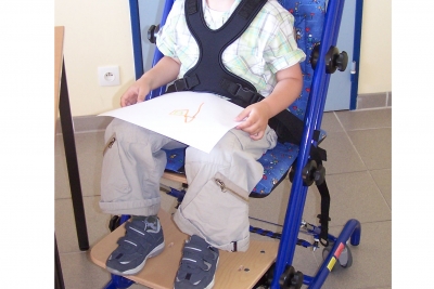 Chaise modulable et évolutive Ina Fix pour enfant handicapé - Sofamed